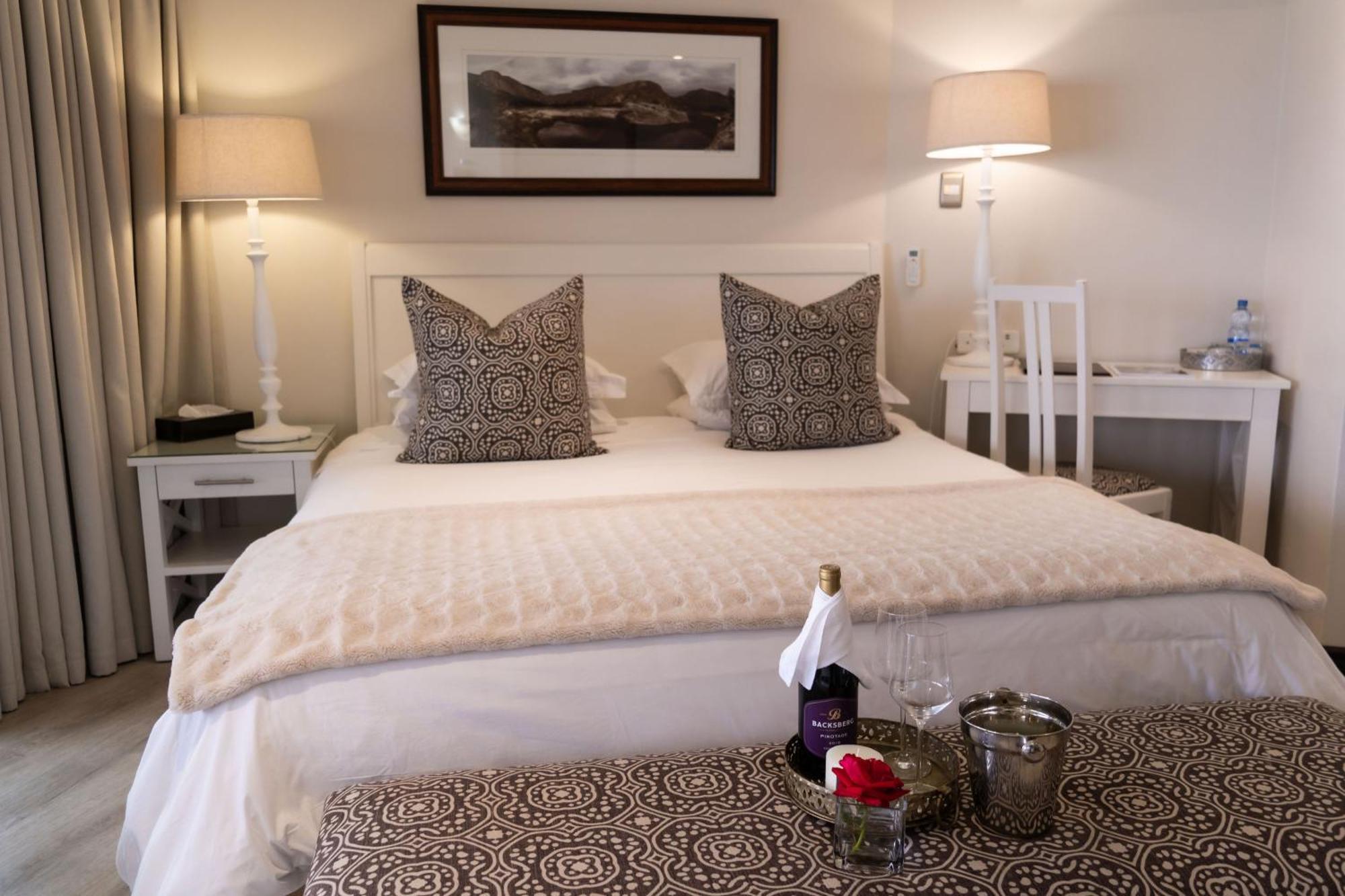 Supertubes Guesthouse Jeffreys Bay Exterior photo