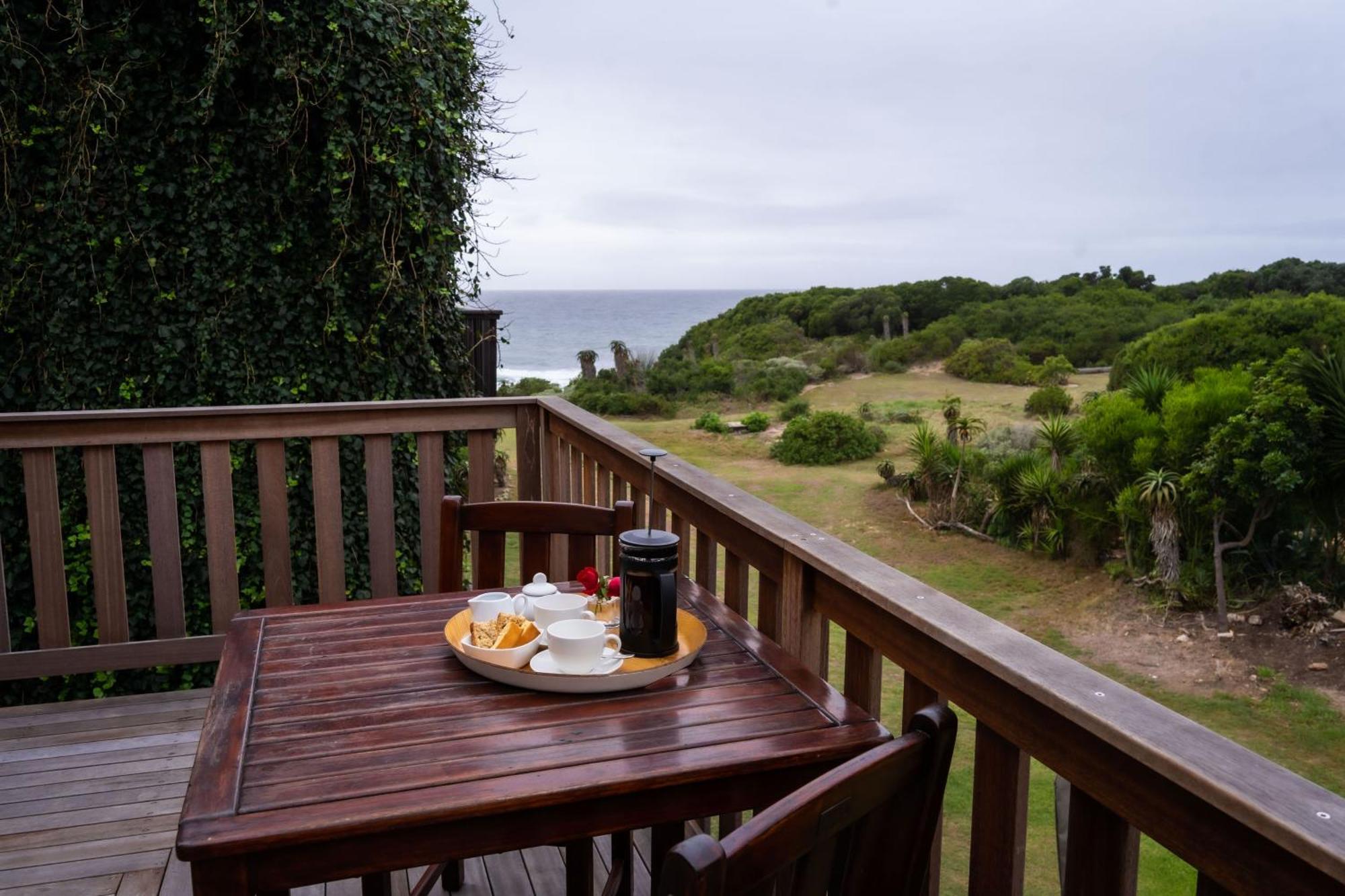 Supertubes Guesthouse Jeffreys Bay Exterior photo